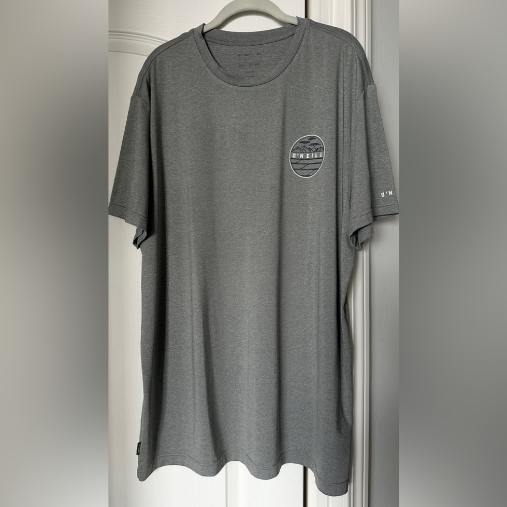 NWOT O’Neill Tshirt